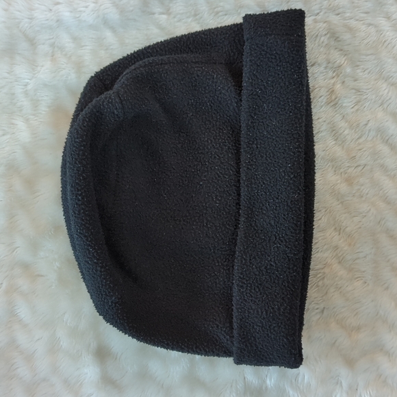 GAP | Fleece Beanie - Picture 4 of 9